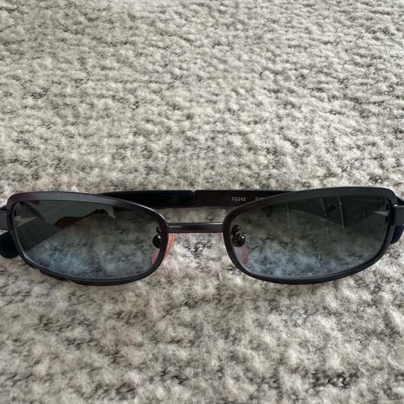 Fendi sunglasses - Picture 3 of 7